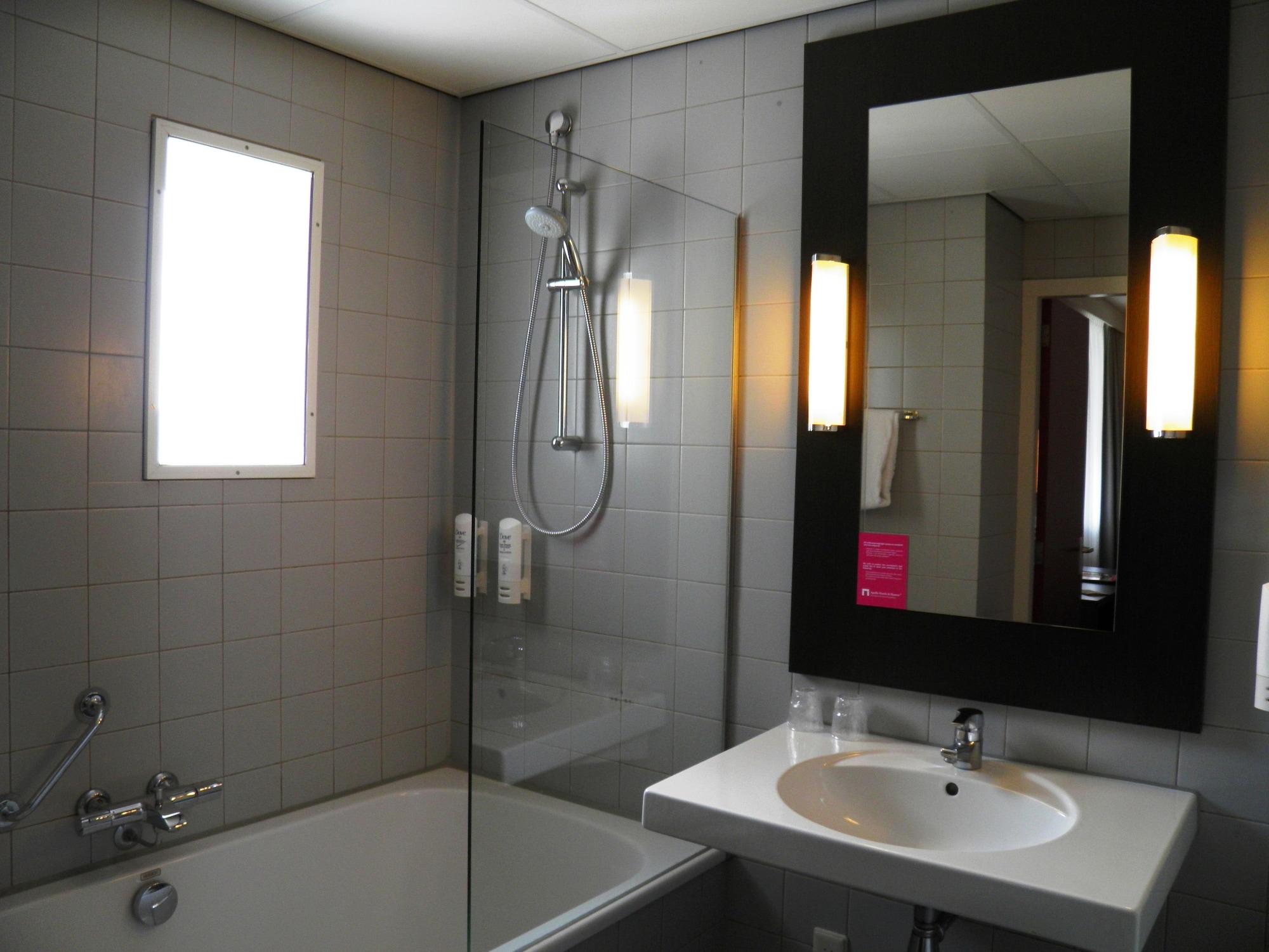 Leonardo Hotel Breda City Center Luaran gambar